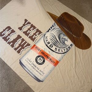 Yee Claw White Claw Ruby Grapefruit Tapestry